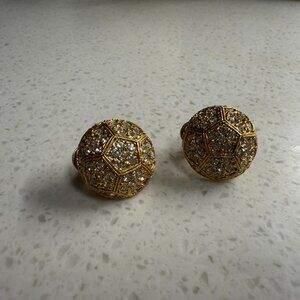 Stunning statement piece vintage D'Orlan crystal & gold filigree pierced earring